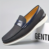 Hochwertige herren-loafer aus leder – elegantes schuhdesign – Blau