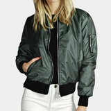 Stilvolle und bequeme damen-sommerjacke – Grün