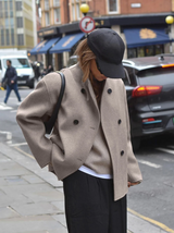 Lisa – trendiger damenmantel im oversize-fit – Braun