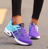 Liorana | Unterstützende Sneakers für ganztäglichen Komfort – Blau/Lila