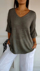 Hannah™ | Einfarbige Strickdamenbluse mit 3/4-Ärmeln und V-Ausschnitt. – Grau