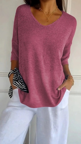 Hannah™ | Einfarbige Strickdamenbluse mit 3/4-Ärmeln und V-Ausschnitt. – Rosa-Rot