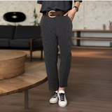 MATHILDA | ELEGANTE, FIGURSCHMEICHELNDE HOSE MIT STREIFEN – Schwarz