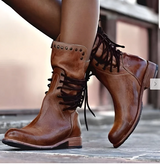 Bezaubernde rustikale stiefel mit nieten für damen – Braun