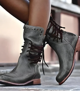 Bezaubernde rustikale stiefel mit nieten für damen – Grau