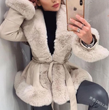 Wolf- eleganter pelzmantel – Beige
