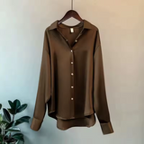 Dorothy - Satin Oversized Langarm-Hemd mit Knopfleiste – Braun