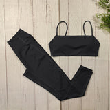 Set mit Hochgeschnittenen Leggings und Kurzen Ärmeln – Schwarz