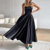 Lumea – Elegantes Midikleid – Schwarz