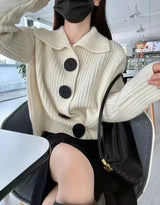 Holly – elegante strickjacke mit knopfverschluss – Gray
