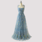 Livia - Elegantes Ballkleid mit Blumenstickerei – Blau