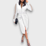 Armonie – Raffiniertes Midikleid mit Spitze und Drapierung – Weiß