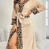 Luxelle™ Bademantel Aus Samtweicher Plüschqualität Mit Kapuze Und Animal-Print – Apricot