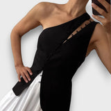 Elanor – Asymmetrisches Top mit Knopfdetail – Schwarz