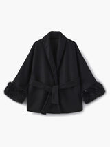 Damen Mantel mit Kunstfellbesatz – Eleganter Winter Kurzmantel – Schwarz