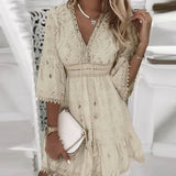 Ravessia – Stilvolles Boho-Spitzen-Minikleid – Beige