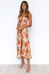 Satiniertes Midikleid – Sommerkleid mit Blumenmuster, Cut-Out & Spaghettiträgern – Orange