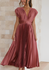 Isolde - Elegantes plissiertes Maxikleid – Maroon
