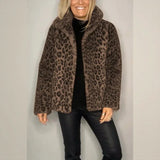 Panther Luxe™ Mantel aus Plüschfell mit Wildtierprint / Die kühne Seite Femininer Eleganz! – Braun