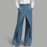 Anya™ Jeans mit Wickeleffekt und asymmetrischer Frontüberlappung – Blau