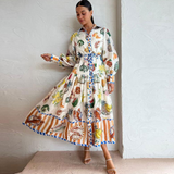 Matilda - Langes Kleid mit Vintage-Print und Polokragen für Damen – Weiß