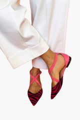 Zarella™ | Flache Sandalen im Zebramuster – Fuksja