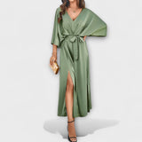 Anina – Fließendes Kleid mit Bindetail – Grün