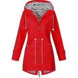 LEONORE – Der elegante und wasserdichte Damen-Regenmantel – Rot