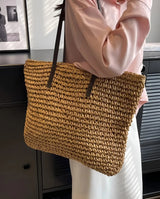 Boho Damentasche – Handgewebte Strandtasche mit Quasten & Details – Braun