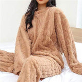 Maria | Weiches Fleece Schlafanzug Set – Braun