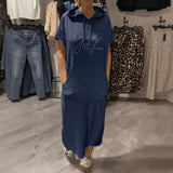 Nora™ Kleid mit Kapuze und funktionaler Fronttasche – Dunkelblau