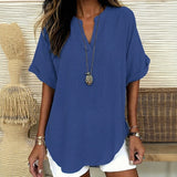 Maya™ Bluse mit Zart Gerundetem Saum und V-Ausschnitt mit Cut-out – Blau