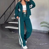 Angelina™ Set mit Stehkragenjacke und modernen Streifen – Grün