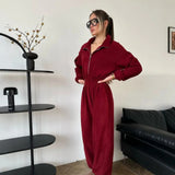 Vancouver™ Sweat-Jumpsuit mit Stehkragen und definierter Taille – Rot