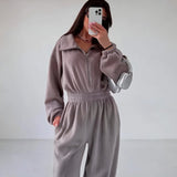 Vancouver™ Sweat-Jumpsuit mit Stehkragen und definierter Taille – Hellgrau