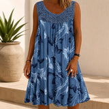 Kleid Linden™ mit Spitzeneinsatz, Blumenmuster und Weitem Schnitt – Blau