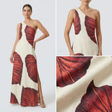 Yara™ Maxikleid aus strukturierter Viskose mit seitlichem Schlitz und asymmetrischem Ausschnitt – Rot