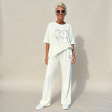 Urban Eleganz™ Zweiteileraus Comfort-Maschenware mit eleganten Kristalldetails – Weiß