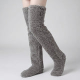 (KAUF 1, ERHALTE 2 GRATIS) Veloura™ Premium Kuschelsocken aus Weichem Plüschstoff – Haselgrau