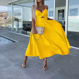 Fiora™ Kleid mit Feinem Cut-Out und Elegantem Schlitz – Gelb
