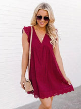 Sommerkleid mit Lochstickerei und V-Ausschnitt – Lockerer Schnitt – Rot
