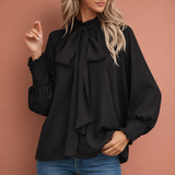 Elegante Damenbluse mit Schleife und lockerer Passform | Judith – Schwarz