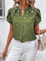 Elena - Kurzärmelige Bluse mit Stickerei – Grün