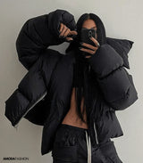Oversized-pufferjacke mit rollkragen – Schwarz