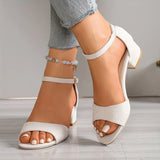 Tirellea – Elegante Sandalen mit niedrigem Blockabsatz und Knöchelriemen – Weiß