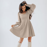 Sofia - Elegantes Kleid mit Puffärmeln – Khaki
