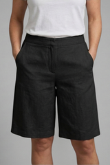 Almira | Damen Bermuda Shorts mit Elastikbund und Seitentaschen – Schwarz