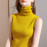 Kiran | Gemütlicher hochgeschlossener ärmelloser Pullover – Gelb