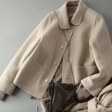 Damen-Daunenjacke mit Knopfverschluss | kompakte winterform – Beige