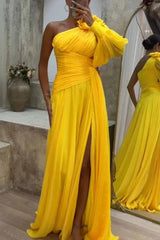 Erminda - Plissiertes Maxikleid mit einseitigen Ärmeln – Gelb